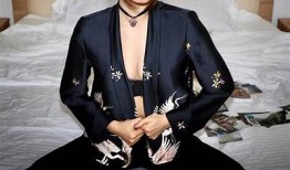 展现女性魅力的抖阴舞：时尚与艺术的完美结合