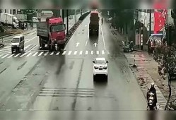 车祸的惊险瞬间：探讨安全驾驶的关键性与事故预防