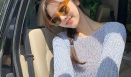 “网红自拍技巧揭秘，教你打造无与伦比个性抖音风格”