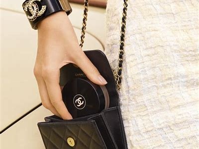 抖阴香奈儿：探索时尚与个性的完美结合