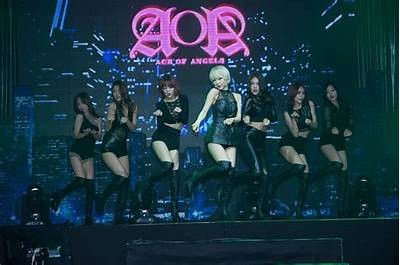 “韩国女团精彩抖阴舞表演，震撼全场观众！”